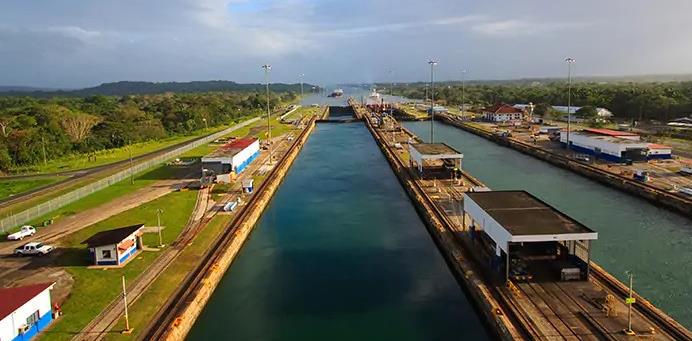 Friday, April 16 – Transit Panama Canal Day (B, L, Group D)