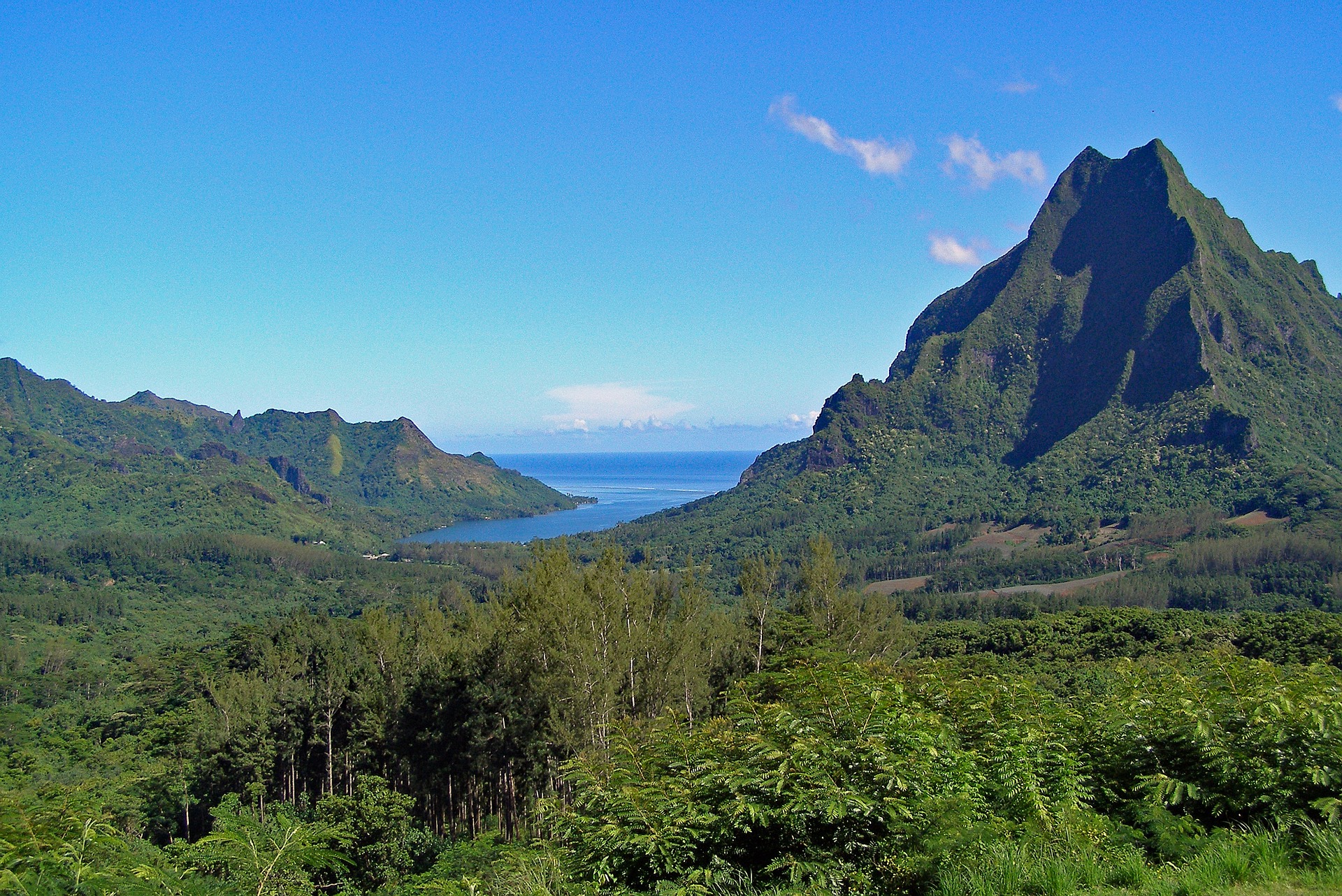 Luxury Hawaii to Tahiti & Polynesian Islands ~ November 2 - 20, 2026 (19 Days)