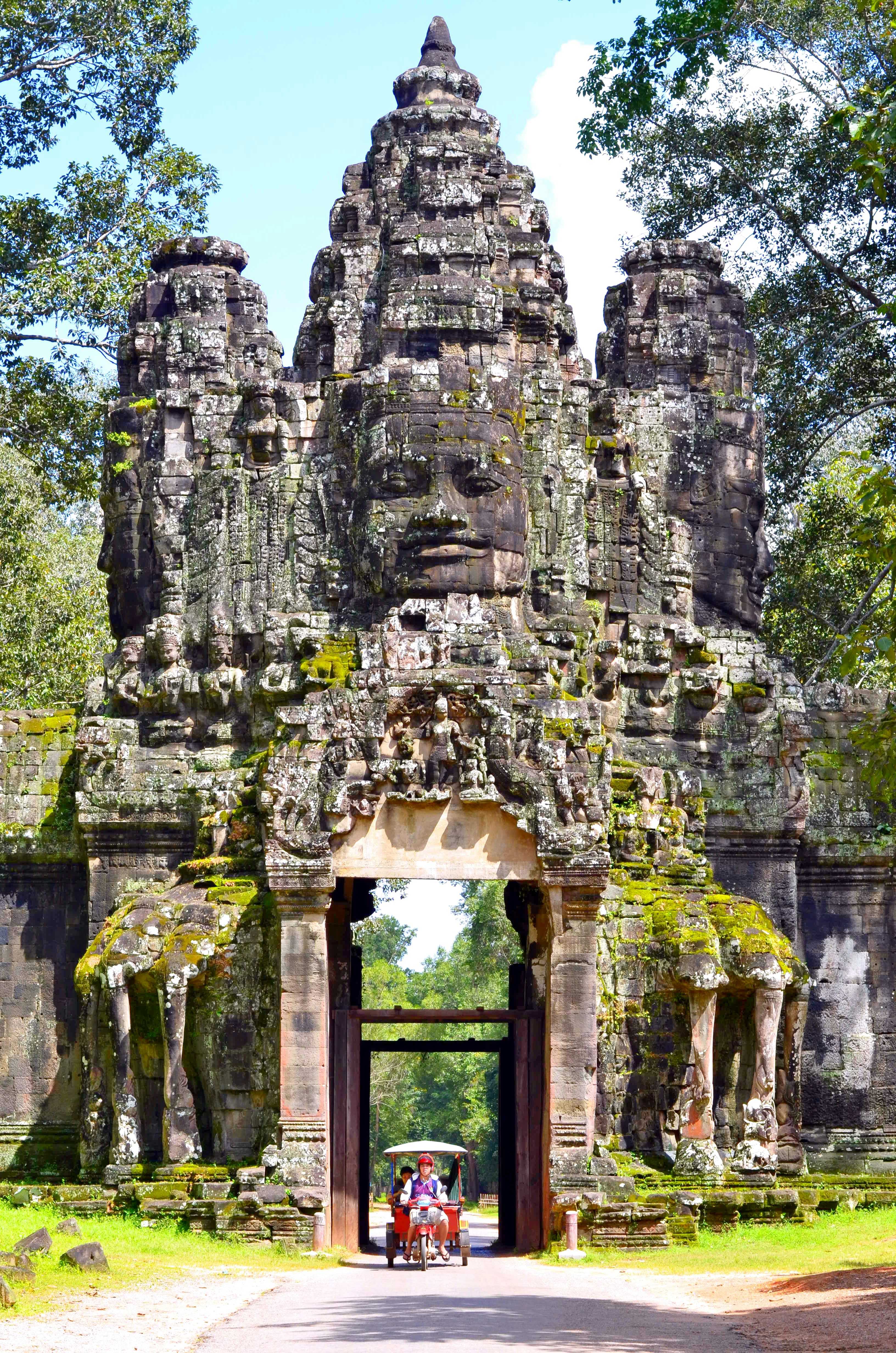 Luxurious Riches of The Mekong - Ho Chi Min City to Siem Reap River Cruise (March 8 - 23, 2028) — photo 4